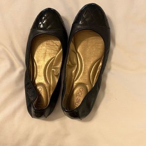Black ballet flats